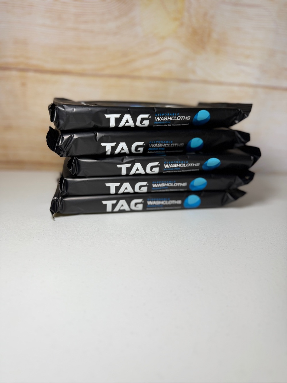 90 TAG Disposable Washcloths Alcohol-Free w/Aloe Vera, Vitamin E,‎ Chamomile (5)